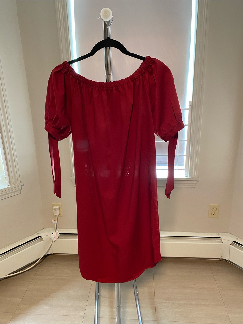 Red Off-Shoulder Short Sleeve Dress